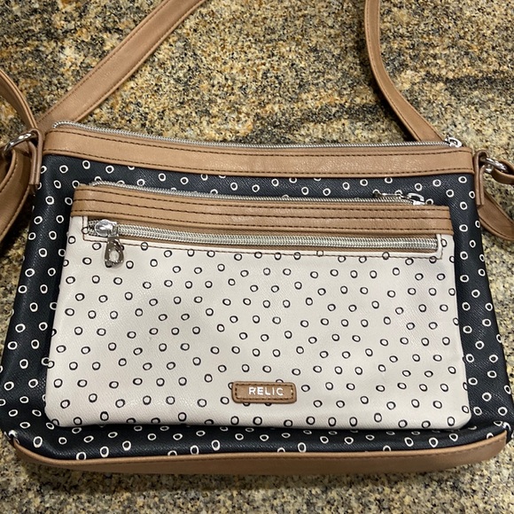 Relic by Fossil Bag- new! - Picture 1 of 4